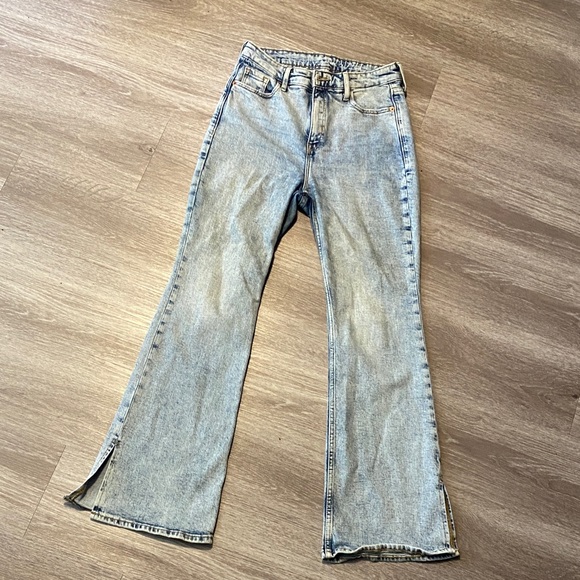 Old Navy Light Blue Flare Jeans - Picture 2 of 11